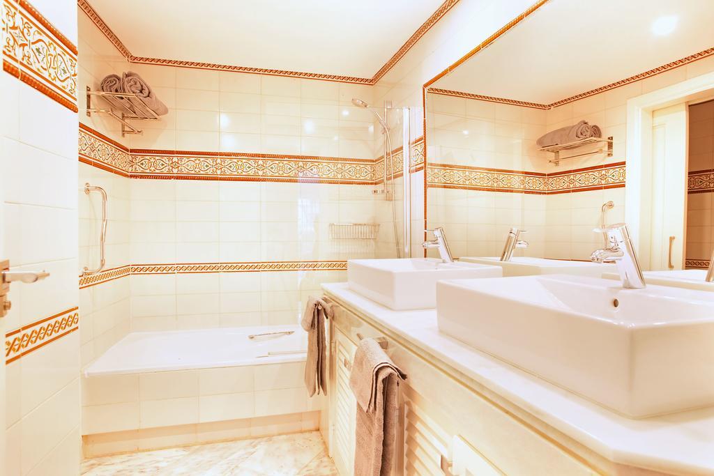 White Pearl Beach Elviria Marbella Exterior photo