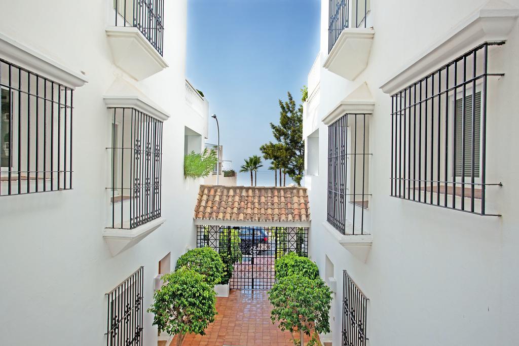 White Pearl Beach Elviria Marbella Exterior photo